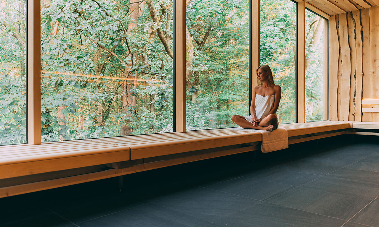 Frau in der Sauna der Westfalen Therme