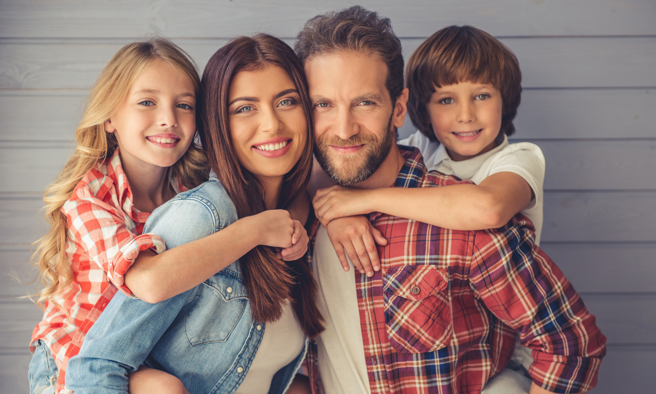 Familie im Kaufhaus Schwager